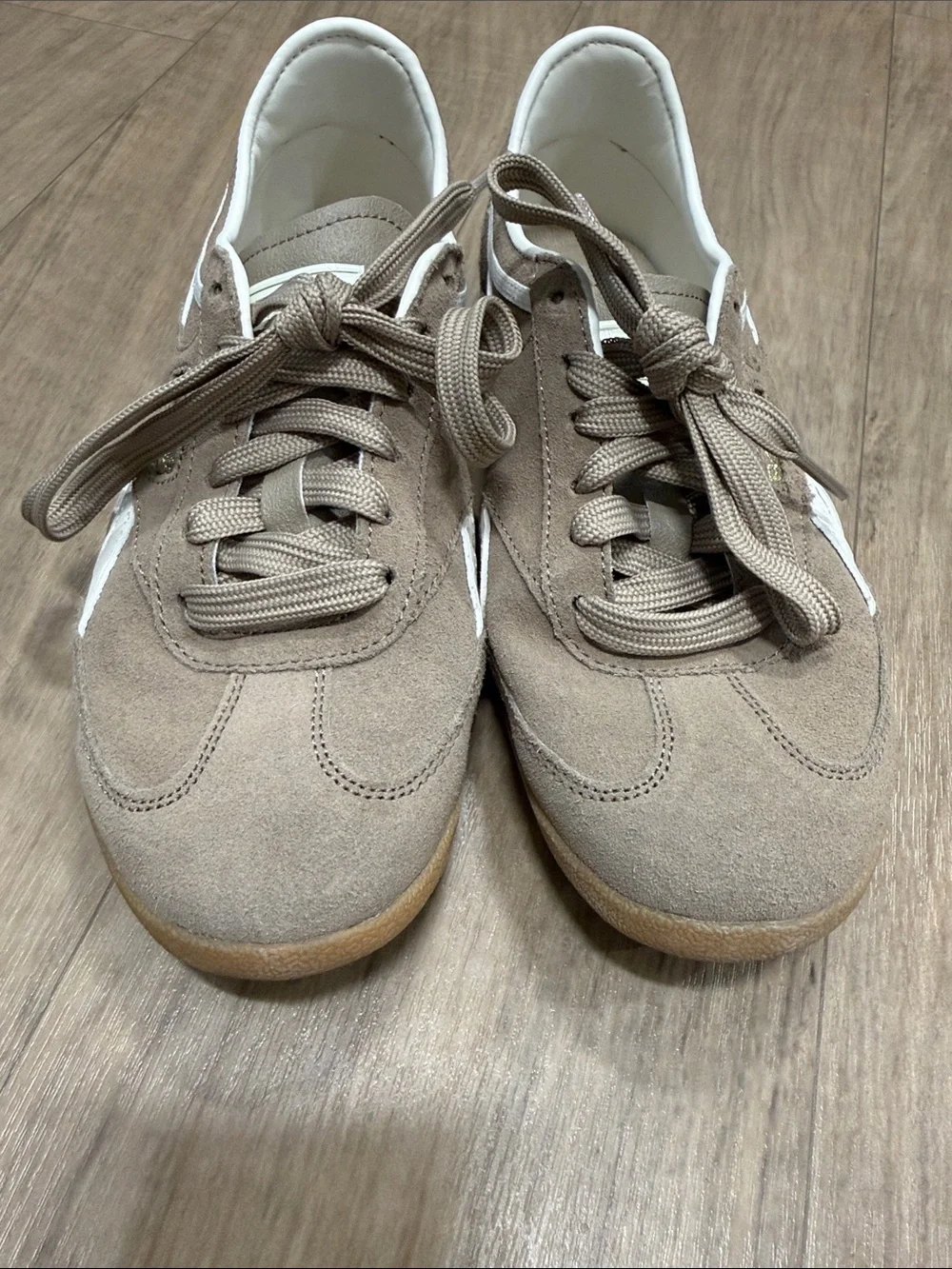 Women’s Reebok Ultra Lo Suede Casual Sneakers in Taupe with White Accents
